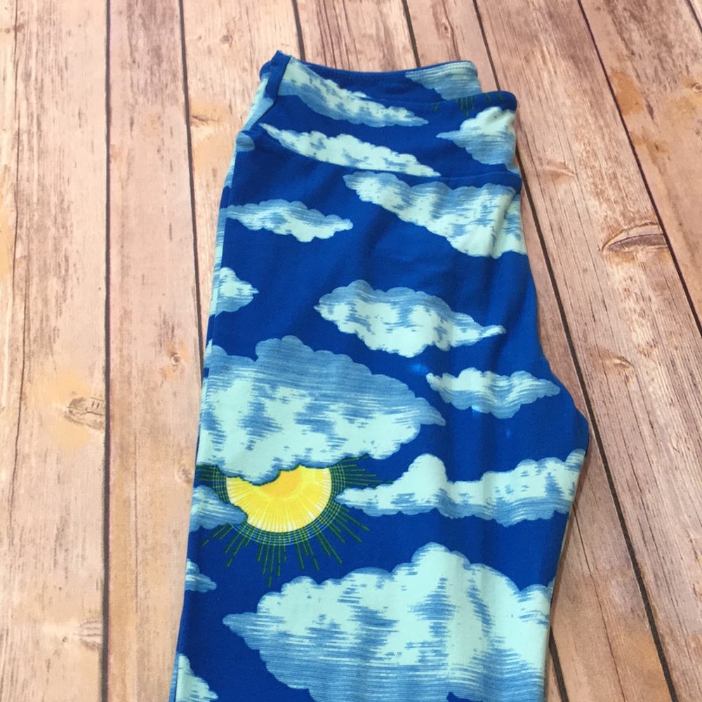 New LuLaroe Cloud Leggings - Picture 6 of 6